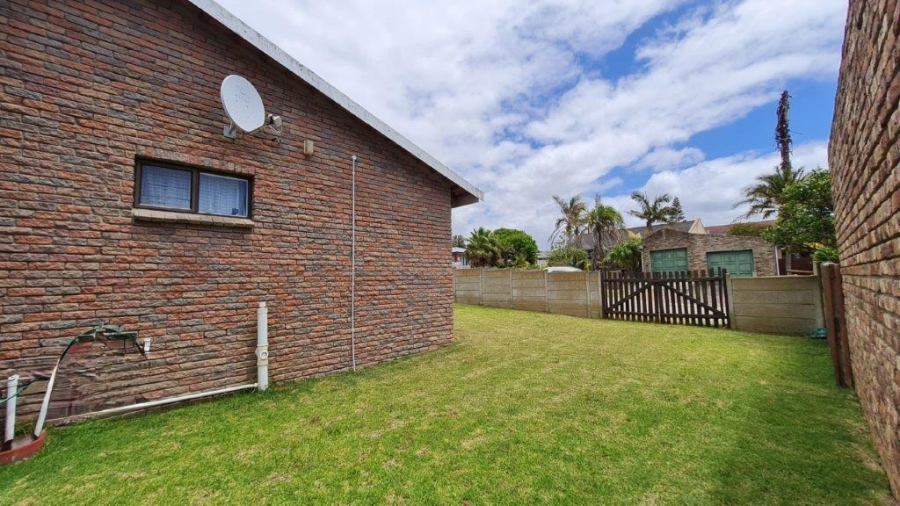 2 Bedroom Property for Sale in Dana Bay Western Cape